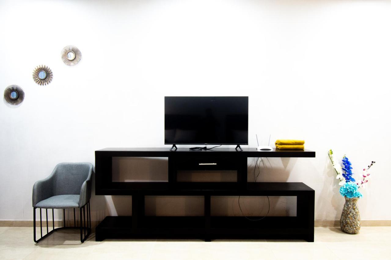 Hotel Casa Tortuga Tulum - Cenotes Park Inclusive Bagian luar foto A TV stand
