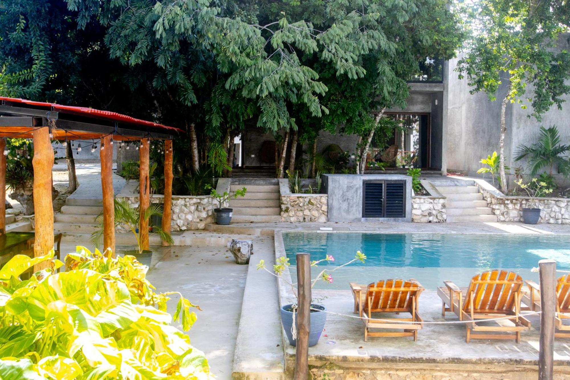 Hotel Casa Tortuga Tulum - Cenotes Park Inclusive Bagian luar foto The swimming pool at the hotel