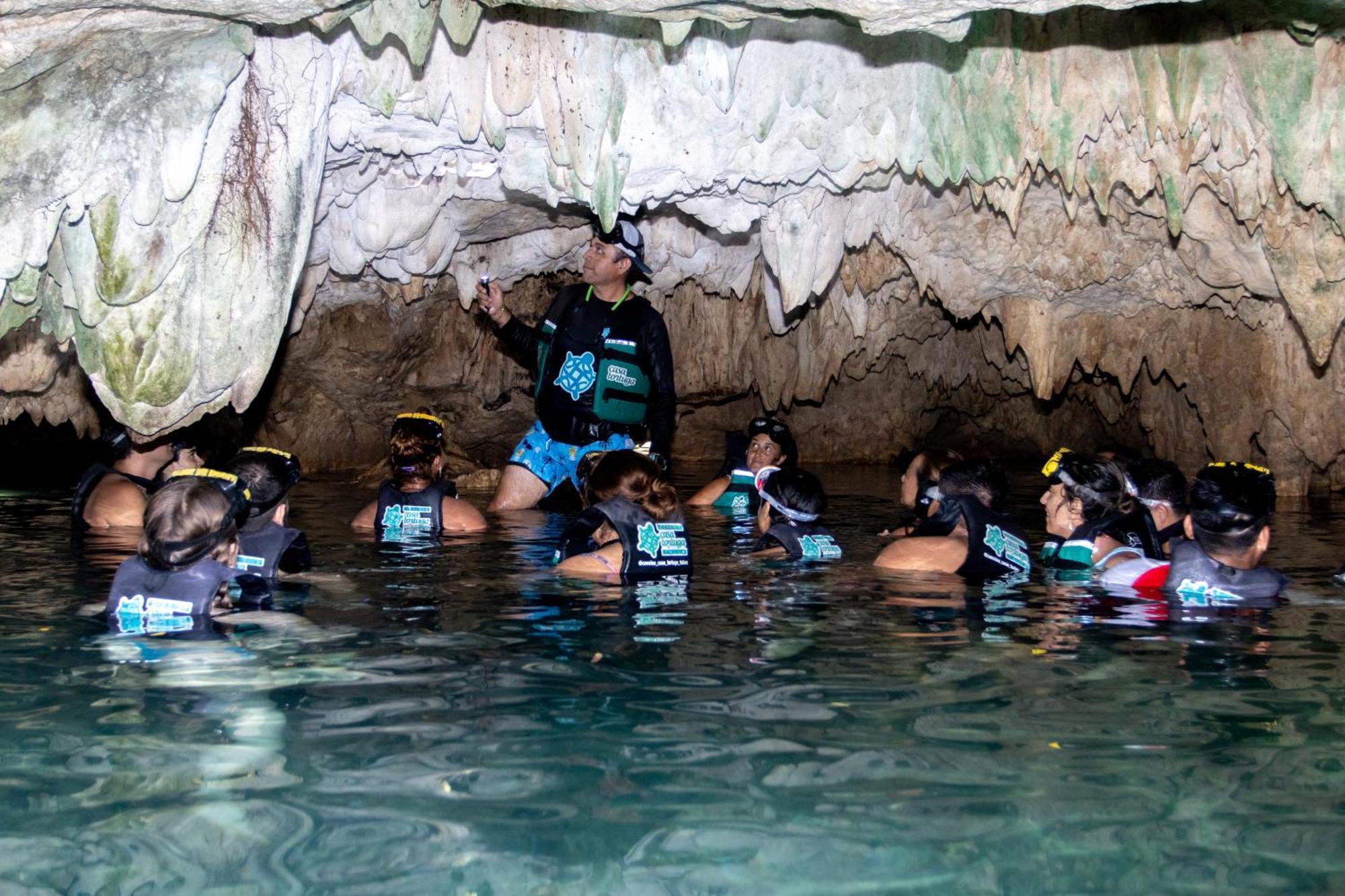 Hotel Casa Tortuga Tulum - Cenotes Park Inclusive Bagian luar foto Cave divers in the Hua ma cave